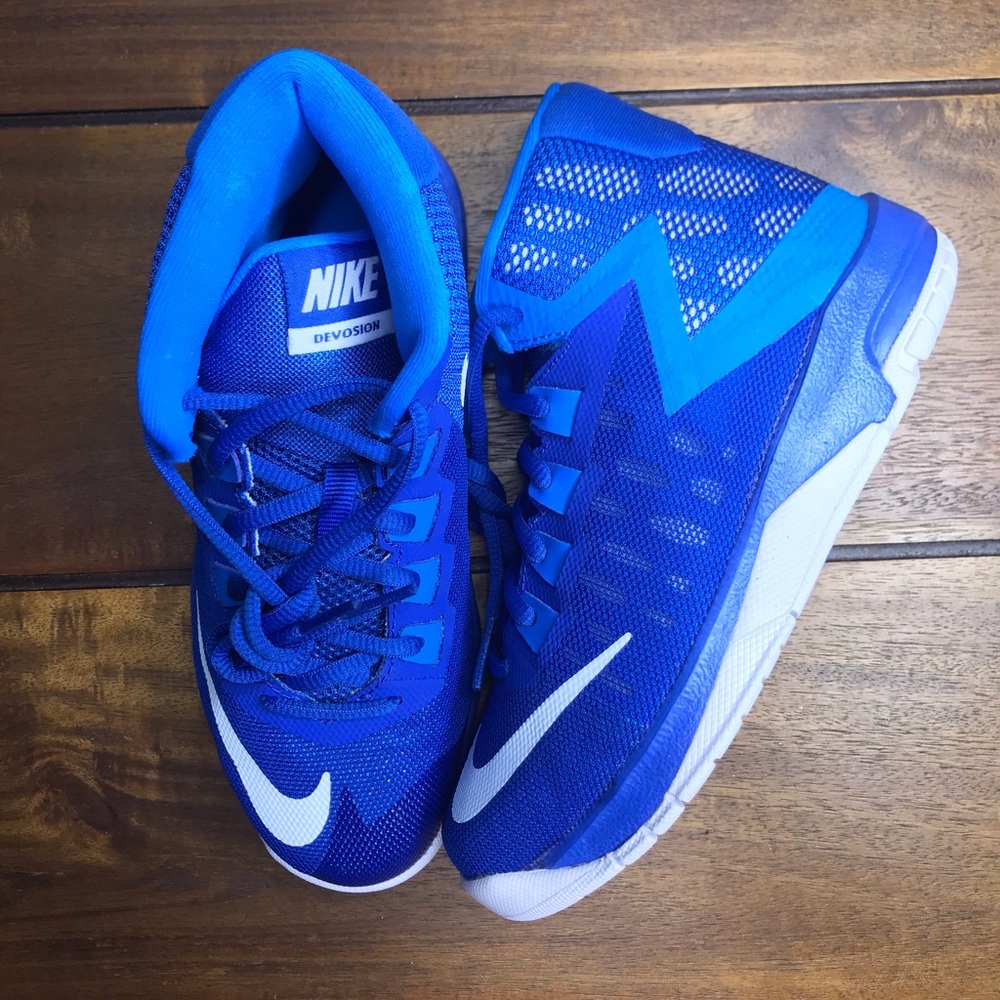 Nike Devosion